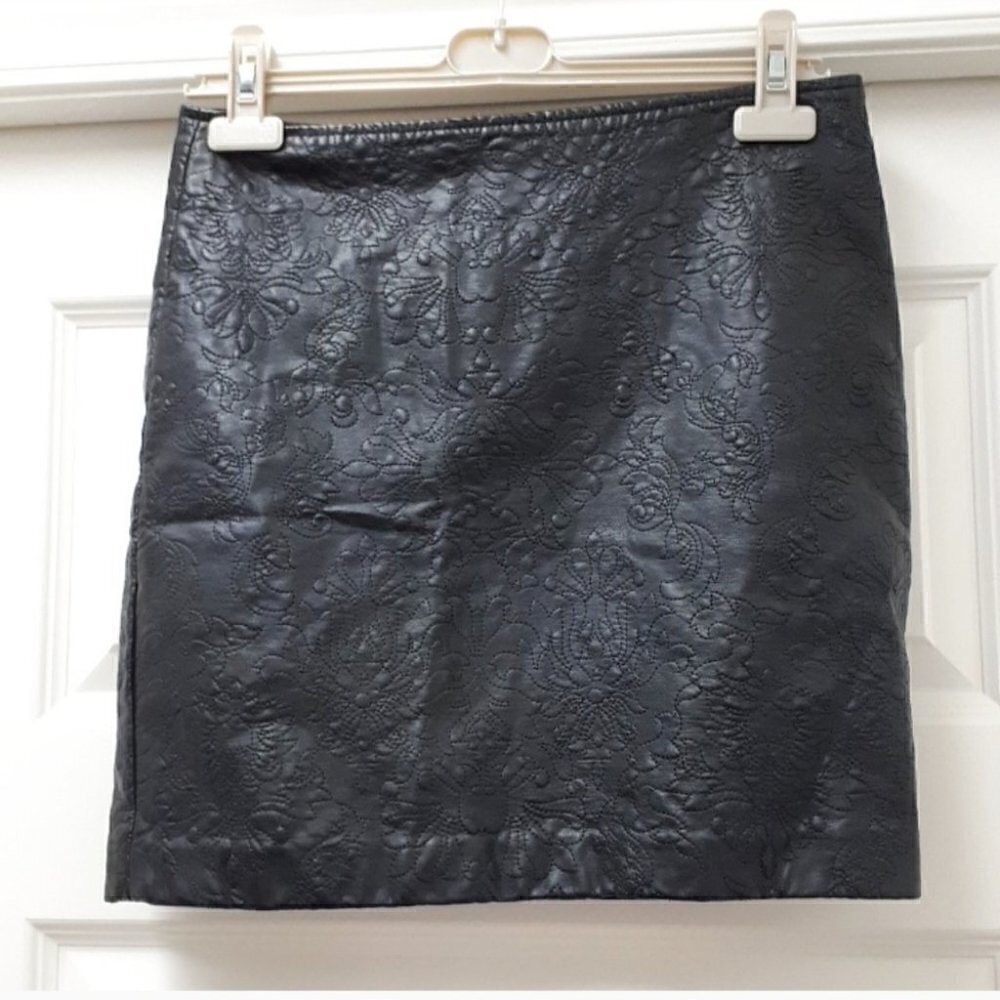 𝅺FAUX leather skirt embroidered skirt